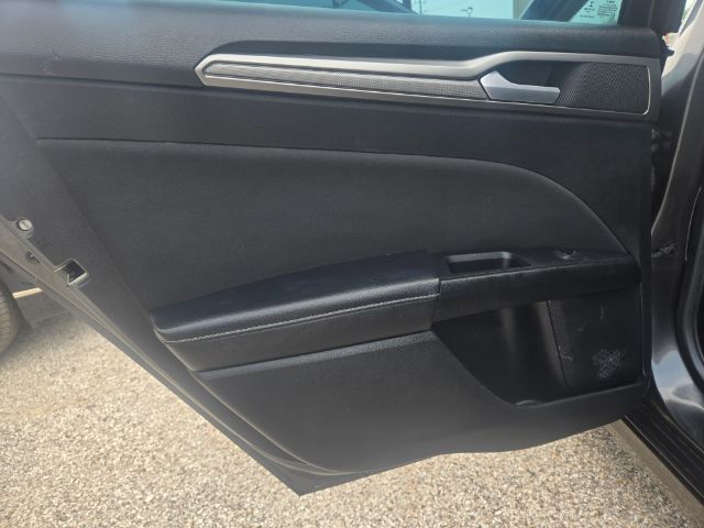 Photo 10 of 2018 Ford Fusion SE for sale in Houston, TX