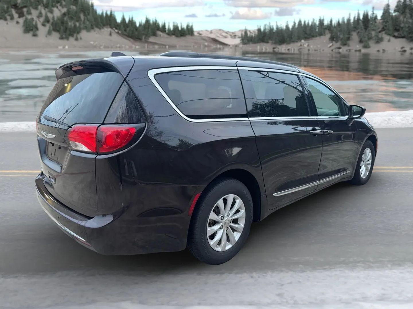 Photo 7 of 2017 Chrysler Pacifica Touring for sale in Katy, TX