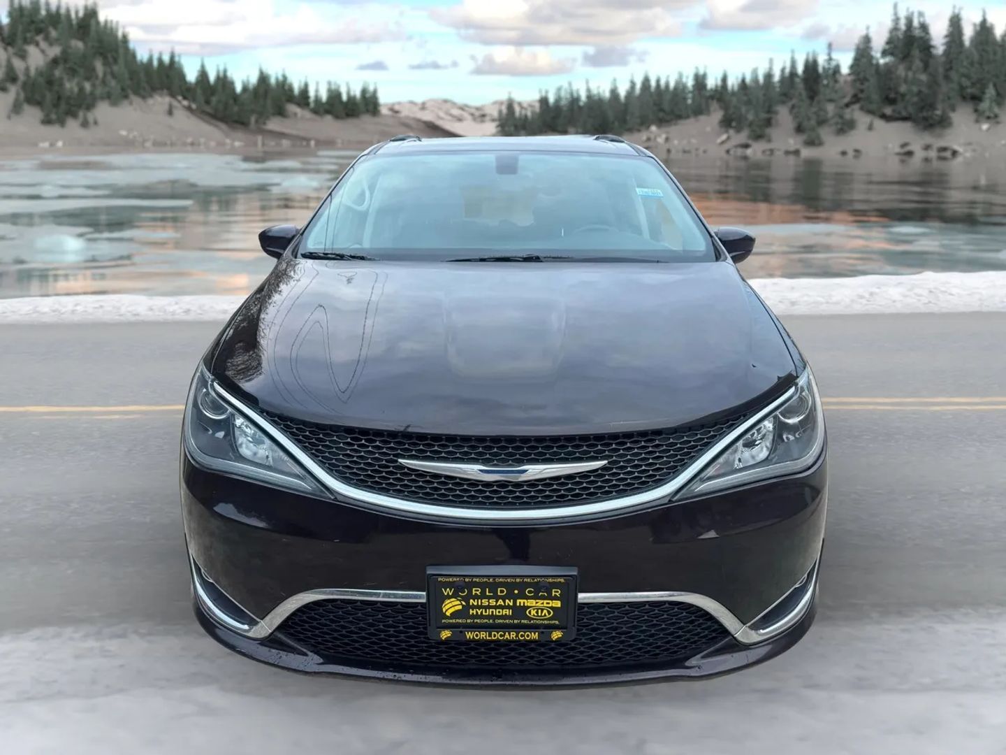 Photo 4 of 2017 Chrysler Pacifica Touring for sale in Katy, TX