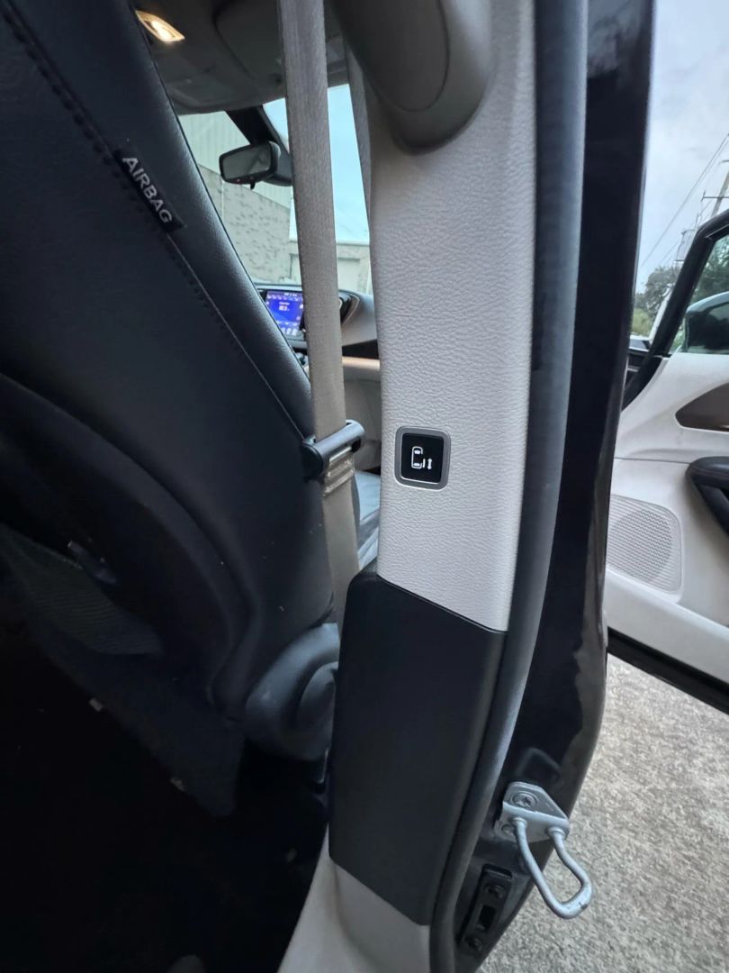 Photo 32 of 2017 Chrysler Pacifica Touring for sale in Katy, TX