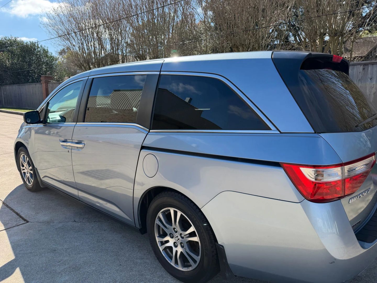 Photo 11 of 2012 Honda Odyssey Wagon for sale in Katy, TX
