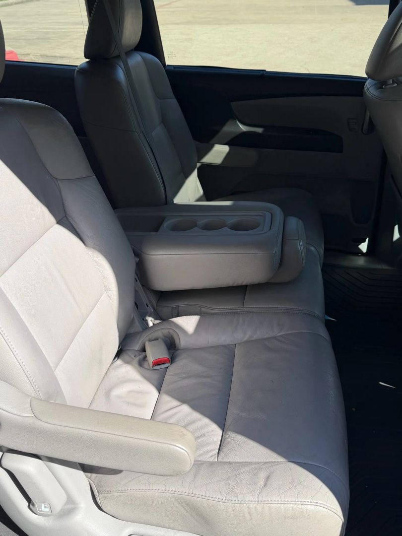 Photo 23 of 2012 Honda Odyssey Wagon for sale in Katy, TX