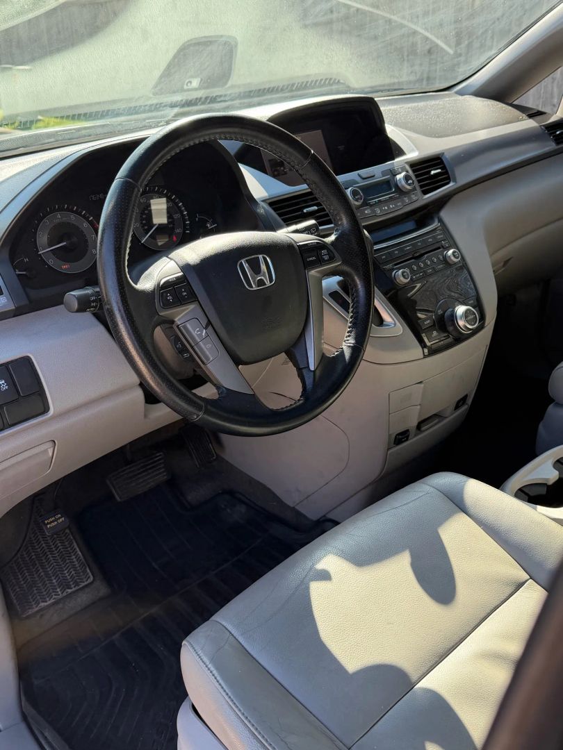 Photo 35 of 2012 Honda Odyssey Wagon for sale in Katy, TX