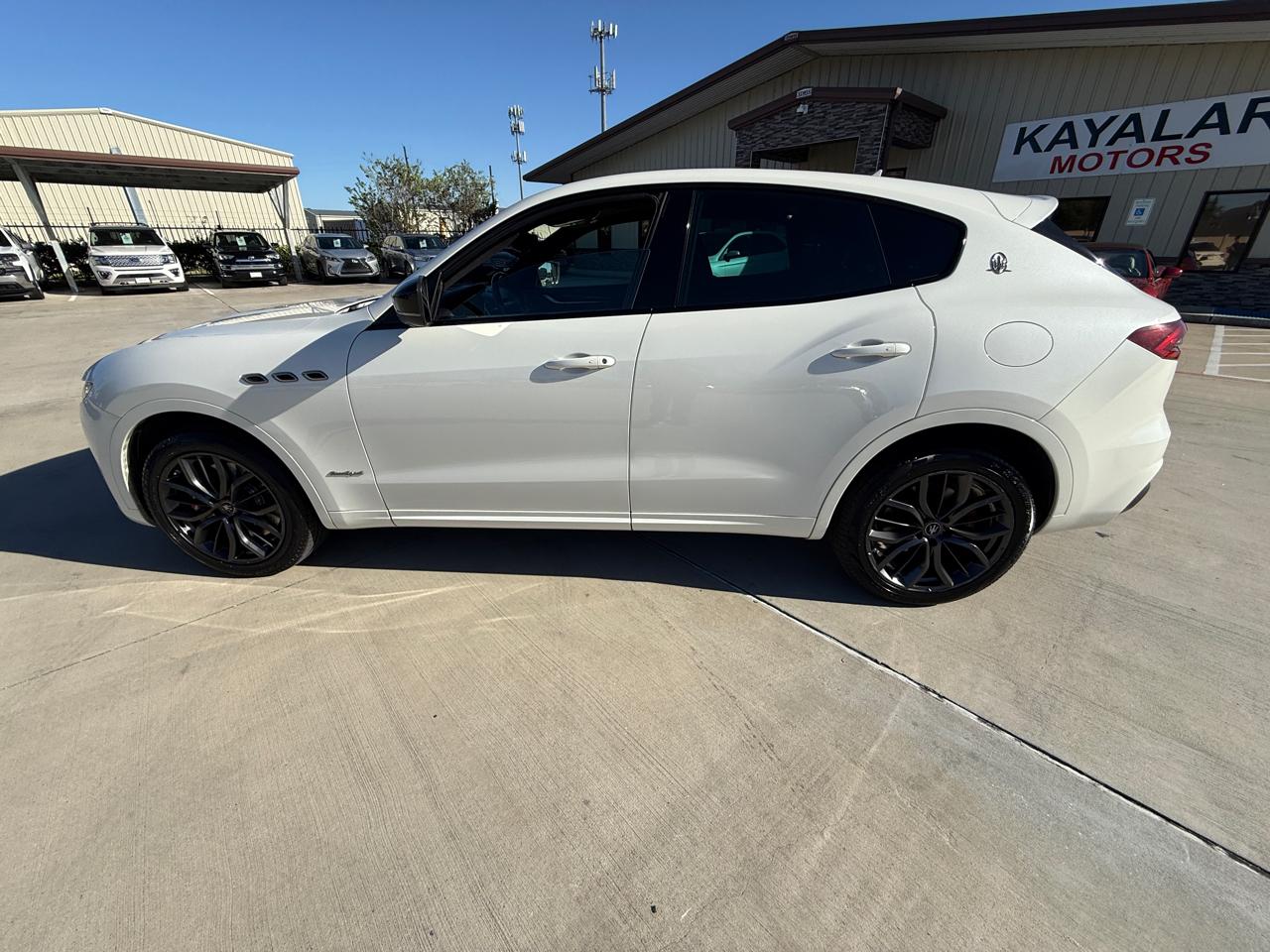 Photo 3 of 2020 Maserati Levante Sport for sale in Houston, TX