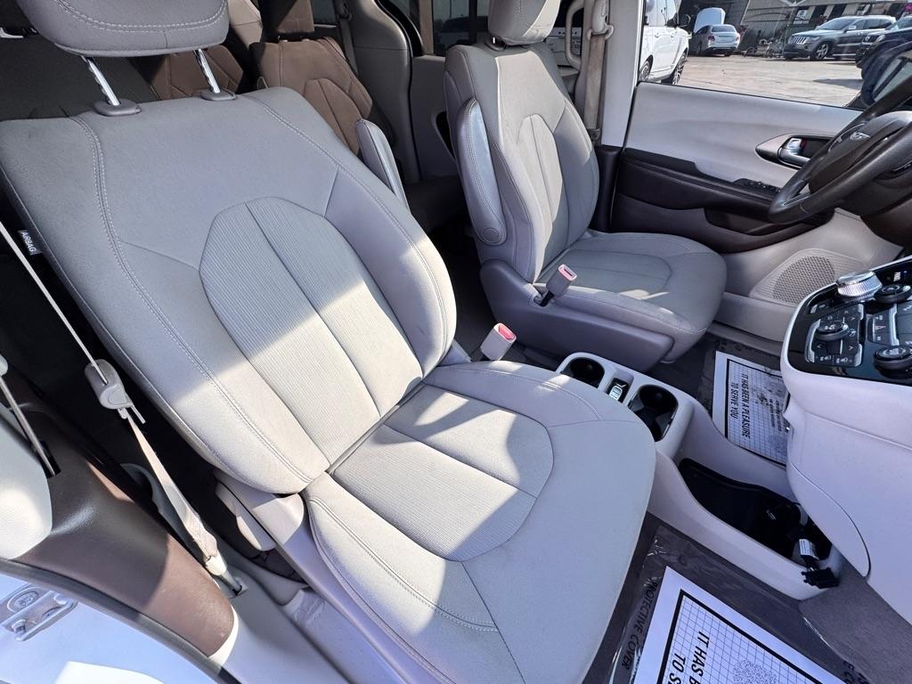 Photo 39 of 2017 Chrysler Pacifica LX for sale in Spring, TX