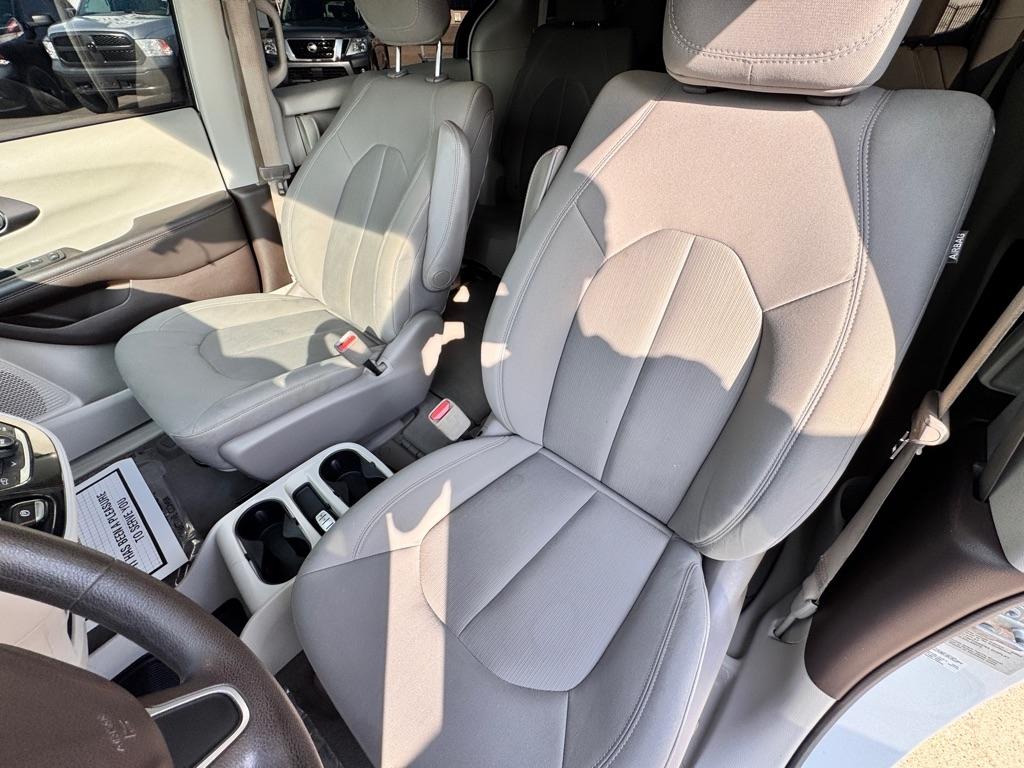 Photo 45 of 2017 Chrysler Pacifica LX for sale in Spring, TX