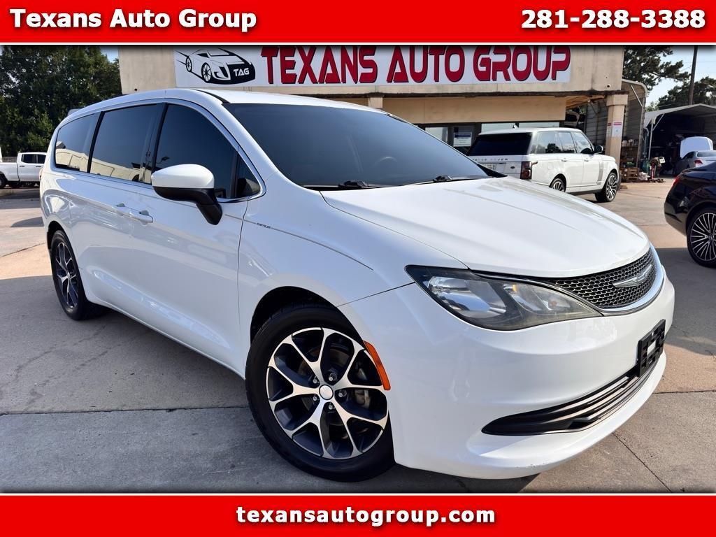 Photo 2 of 2017 Chrysler Pacifica LX for sale in Spring, TX
