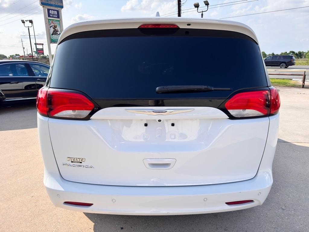Photo 20 of 2017 Chrysler Pacifica LX for sale in Spring, TX