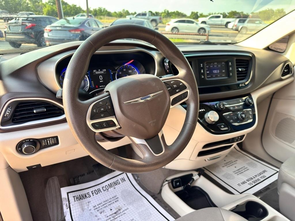 Photo 48 of 2017 Chrysler Pacifica LX for sale in Spring, TX