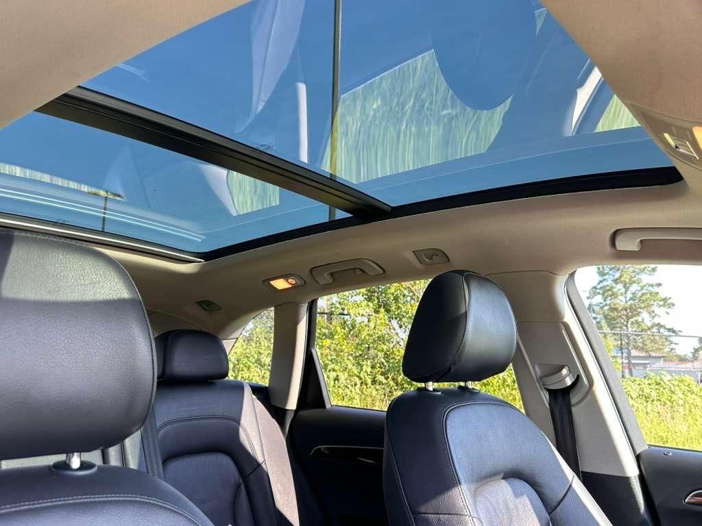 Photo 33 of 2012 Audi Q5 Premium for sale in Katy, TX