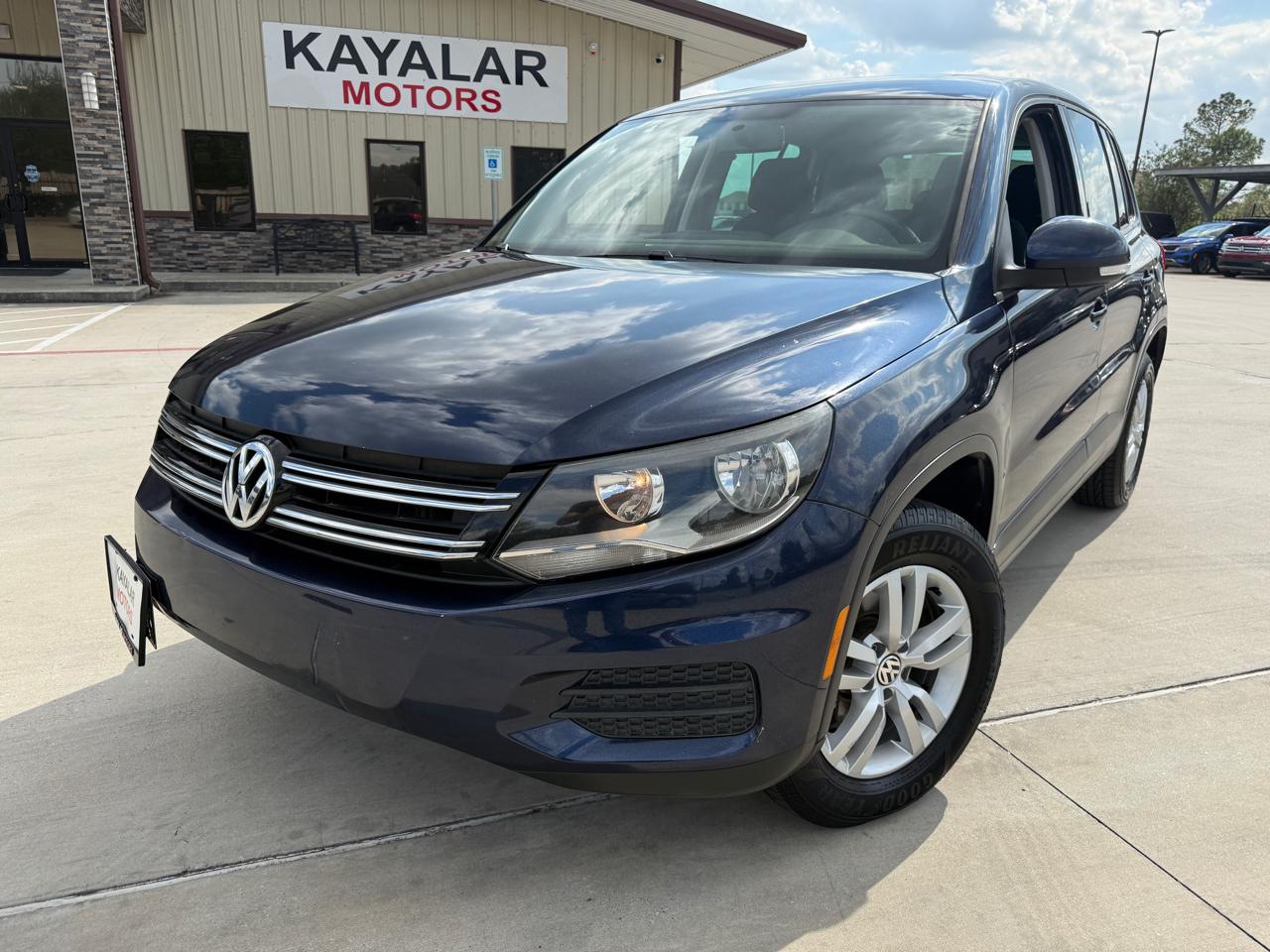 Photo 3 of 2013 Volkswagen Tiguan S for sale in Houston, TX
