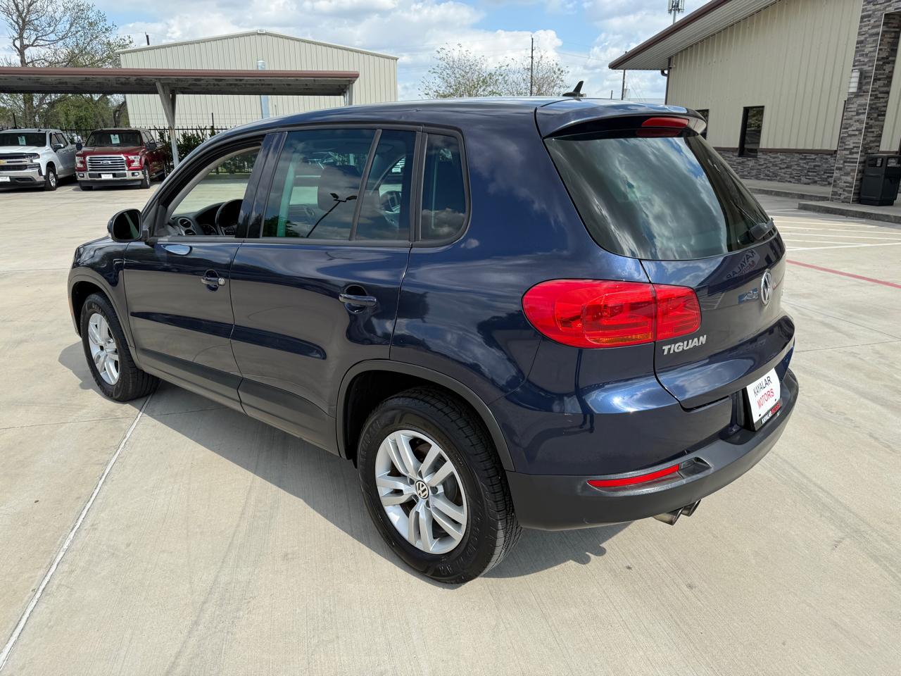 Photo 7 of 2013 Volkswagen Tiguan S for sale in Houston, TX