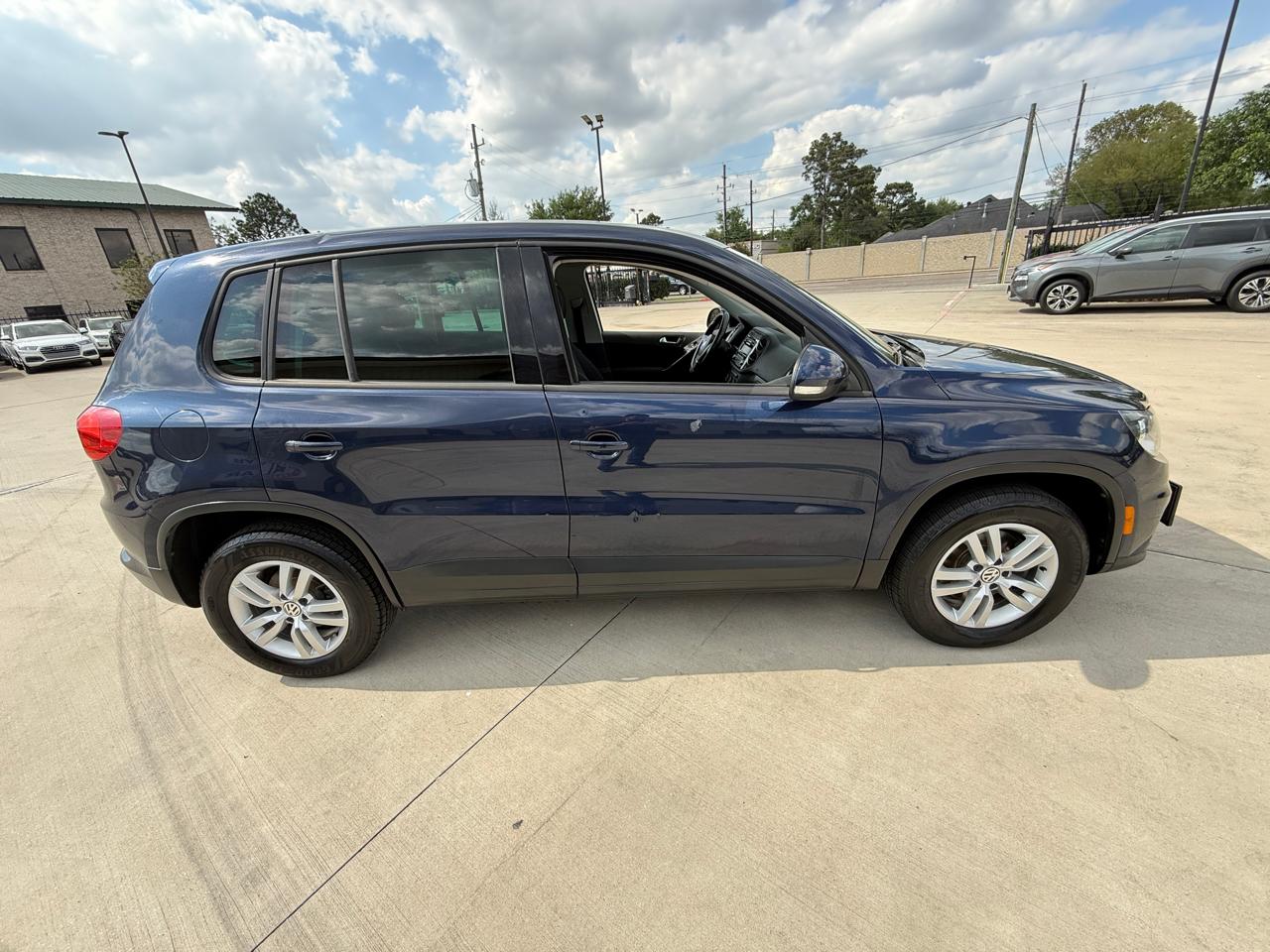 Photo 13 of 2013 Volkswagen Tiguan S for sale in Houston, TX