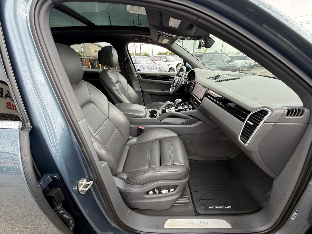 Photo 24 of 2019 Porsche Cayenne Type for sale in Houston, TX