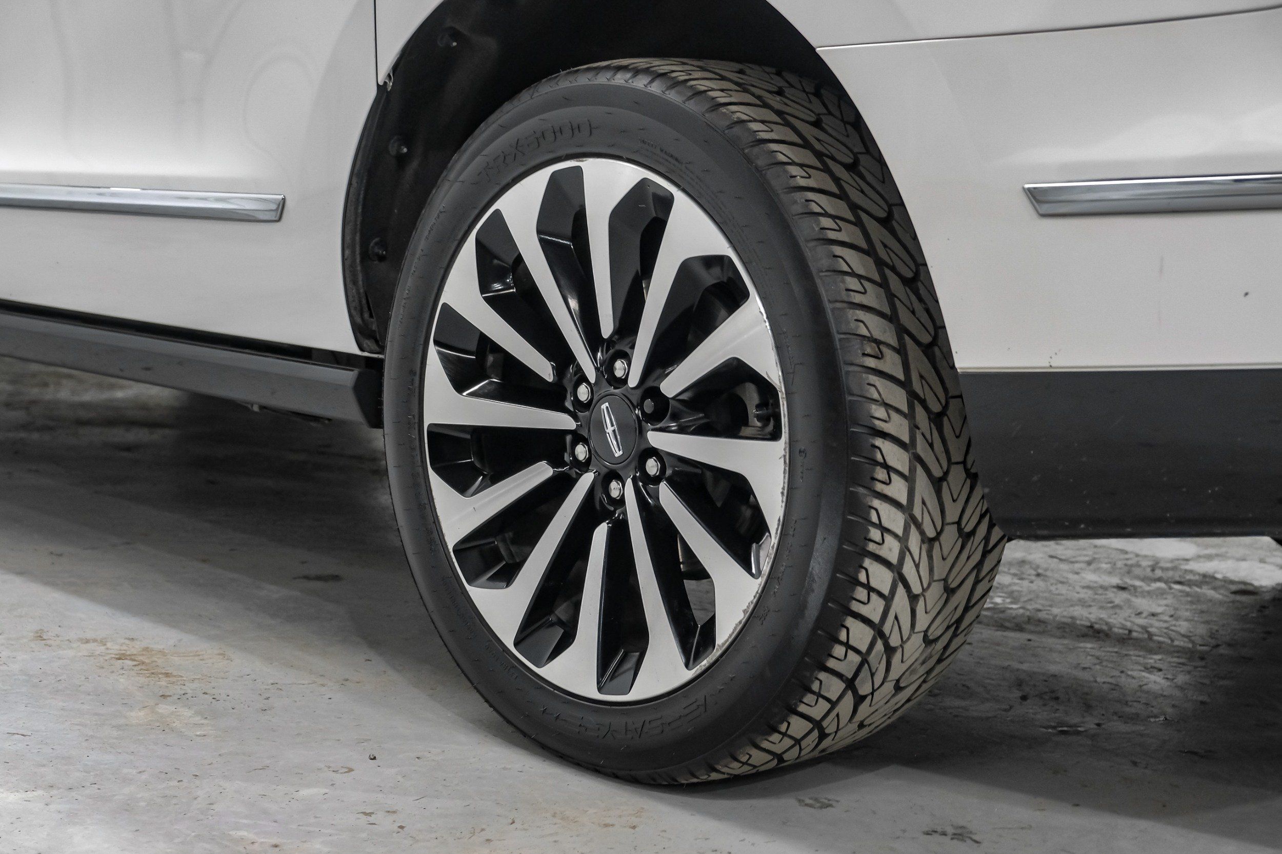 Photo 133 of 2022 Lincoln Navigator L Reserve for sale in Katy, TX