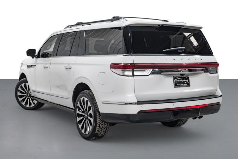 Photo 16 of 2022 Lincoln Navigator L Reserve for sale in Katy, TX