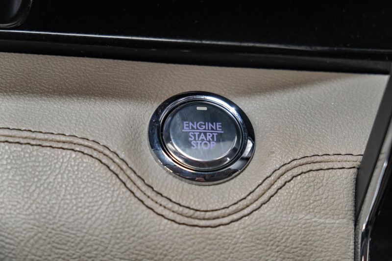 Photo 40 of 2022 Lincoln Navigator L Reserve for sale in Katy, TX