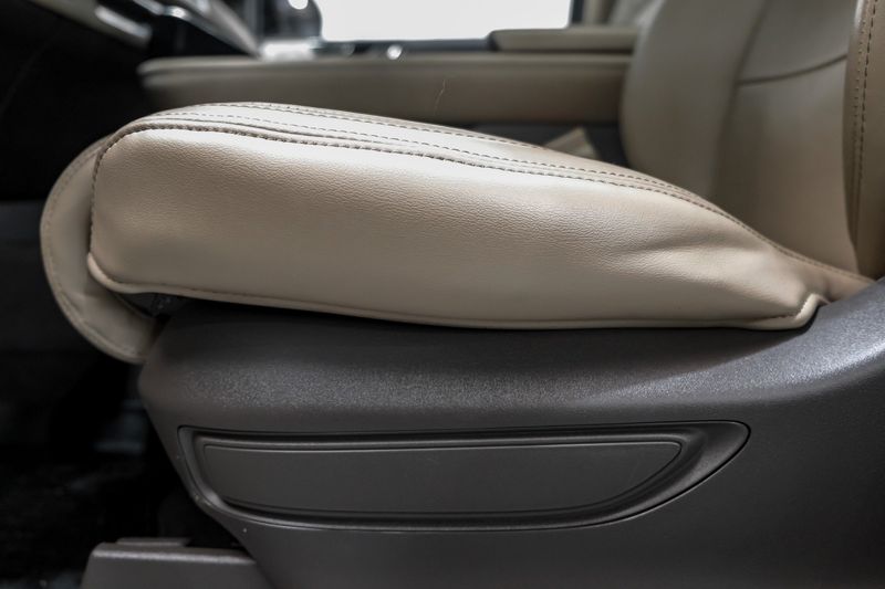 Photo 60 of 2022 Lincoln Navigator L Reserve for sale in Katy, TX