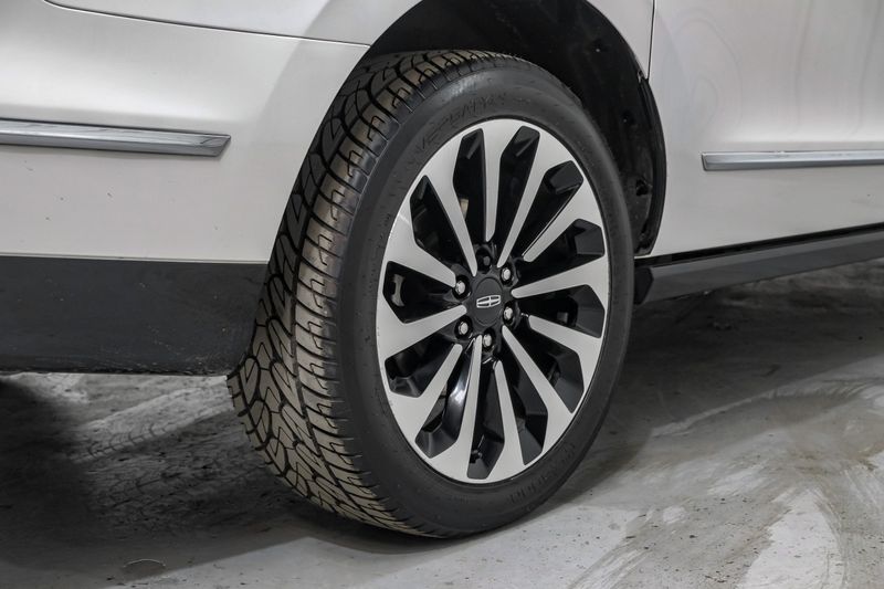 Photo 128 of 2022 Lincoln Navigator L Reserve for sale in Katy, TX