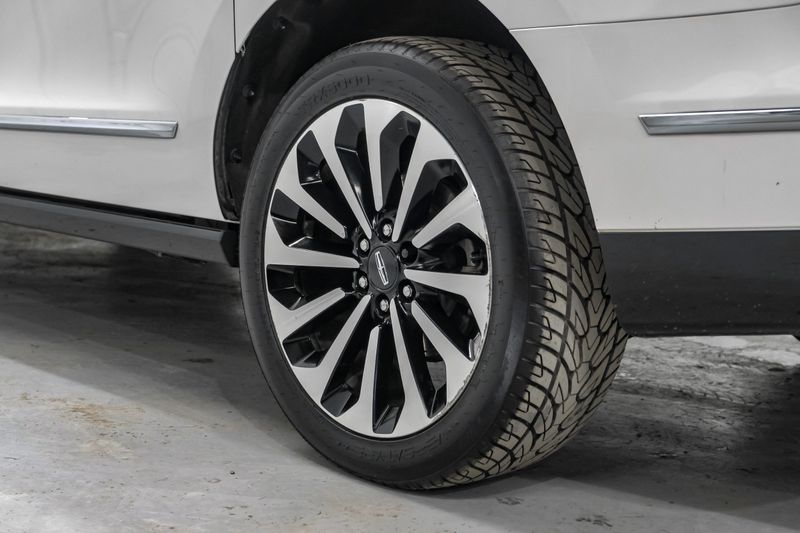 Photo 134 of 2022 Lincoln Navigator L Reserve for sale in Katy, TX
