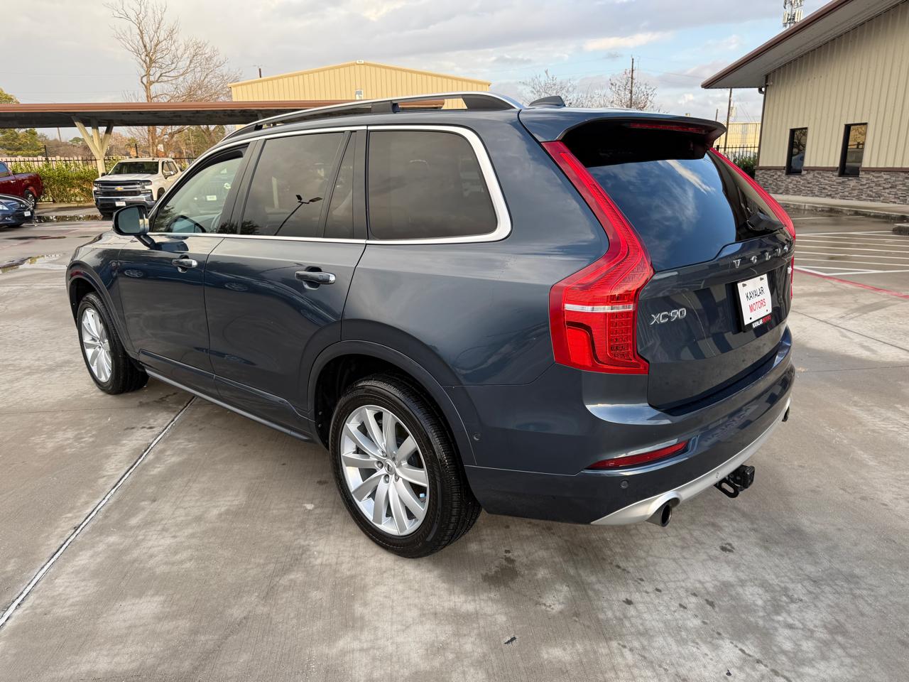 Photo 4 of 2018 Volvo Xc90 Momentum for sale in Houston, TX