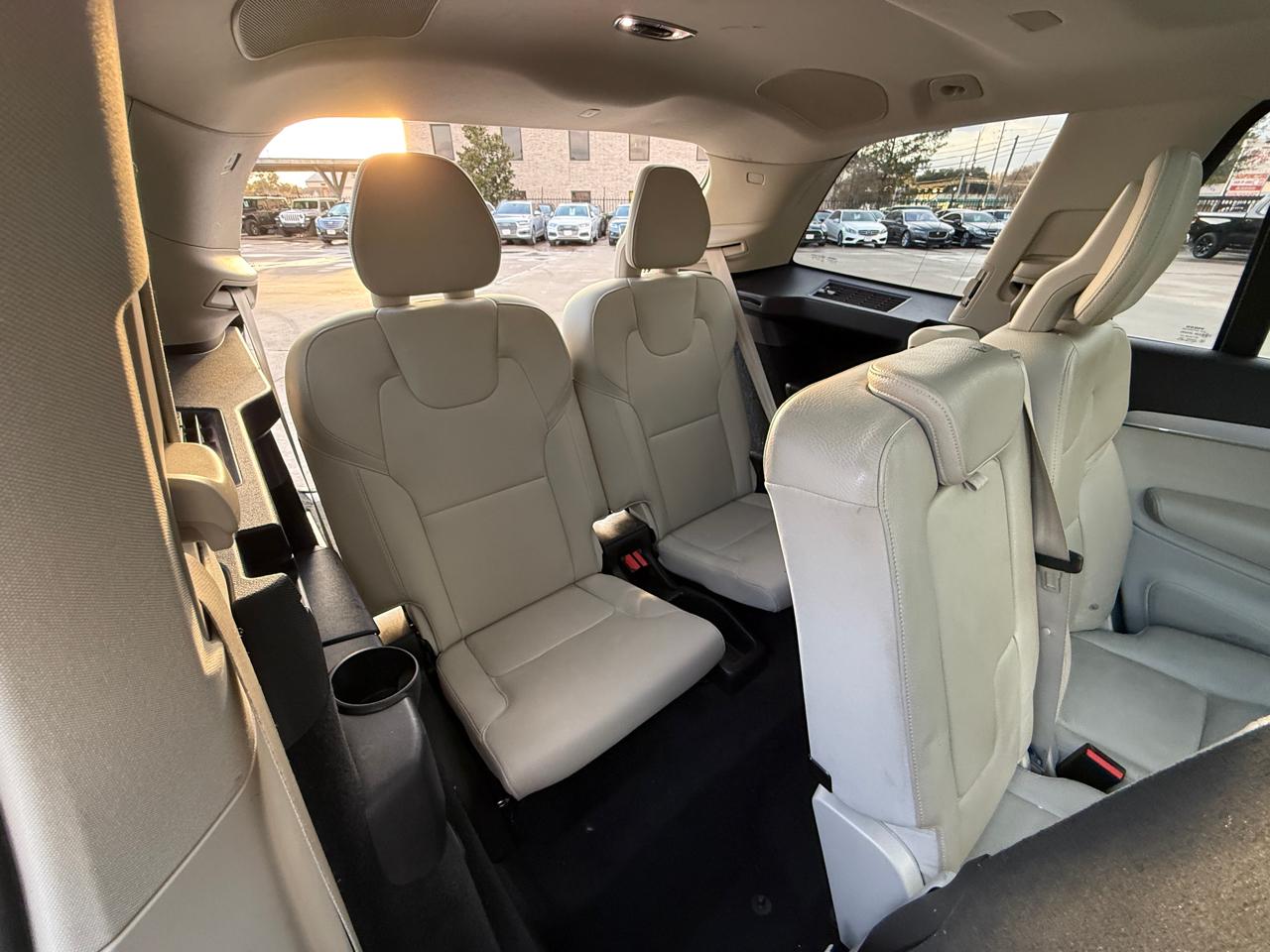 Photo 16 of 2018 Volvo Xc90 Momentum for sale in Houston, TX