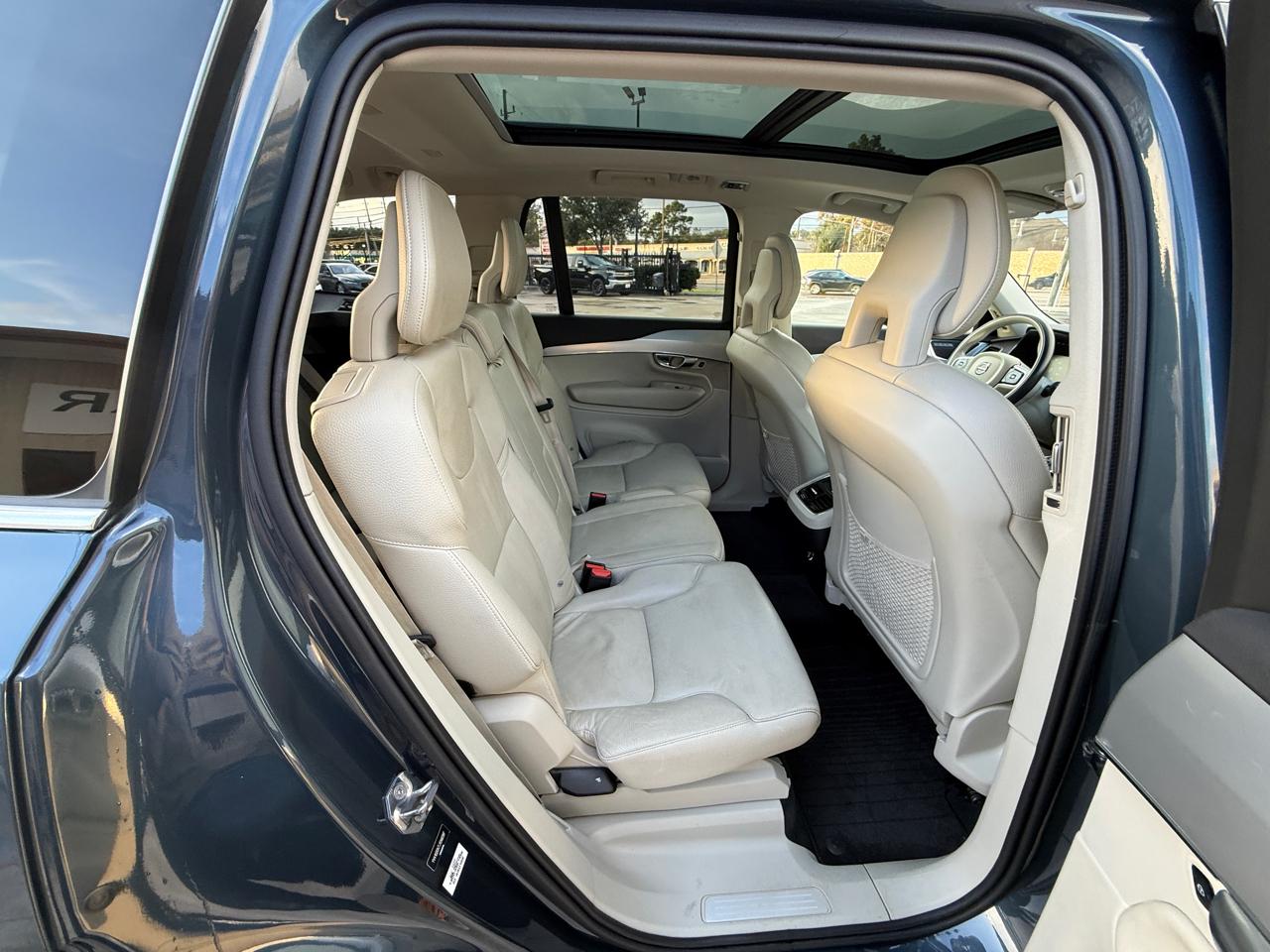 Photo 17 of 2018 Volvo Xc90 Momentum for sale in Houston, TX
