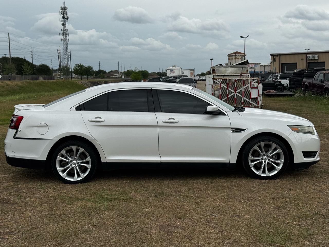 Photo 8 of 2013 Ford Taurus SEL FWD for sale in Katy, TX