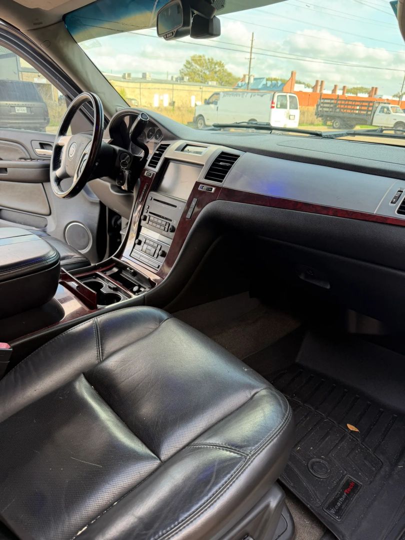 Photo 24 of 2007 Cadillac Escalade 1500 for sale in Katy, TX