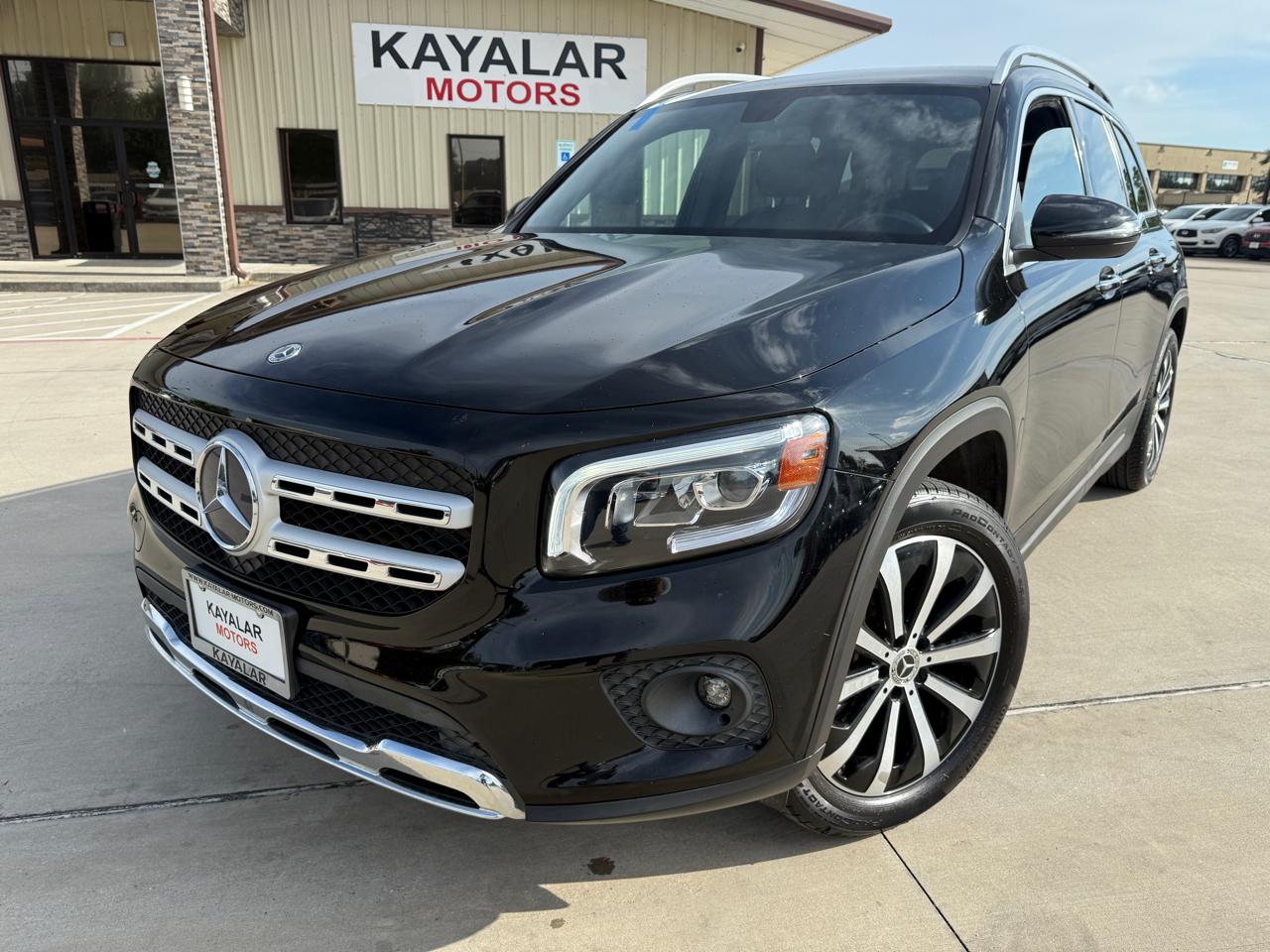 Photo 4 of 2021 Mercedes-Benz Glb-Class GLB 250 for sale in Houston, TX