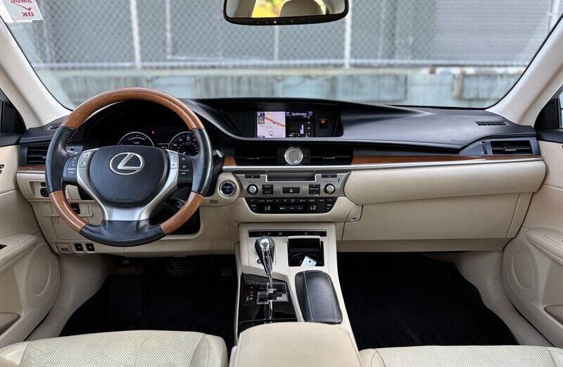 Photo 9 of 2013 Lexus Es 300h for sale in Cypress, TX