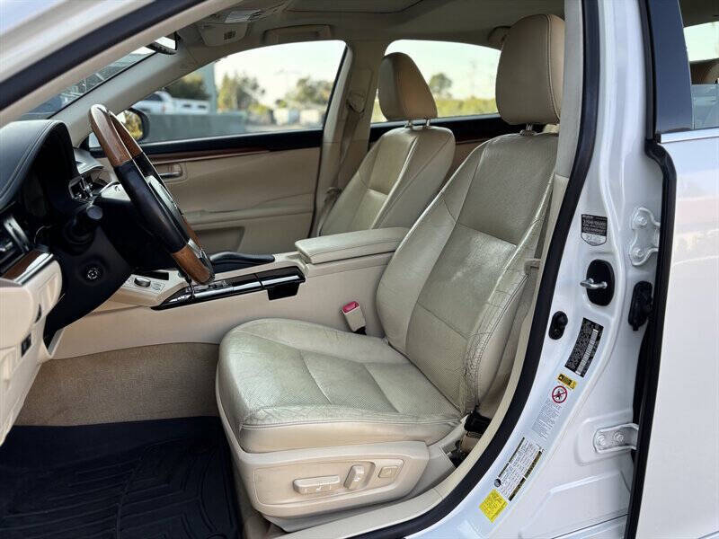 Photo 10 of 2013 Lexus Es 300h for sale in Cypress, TX