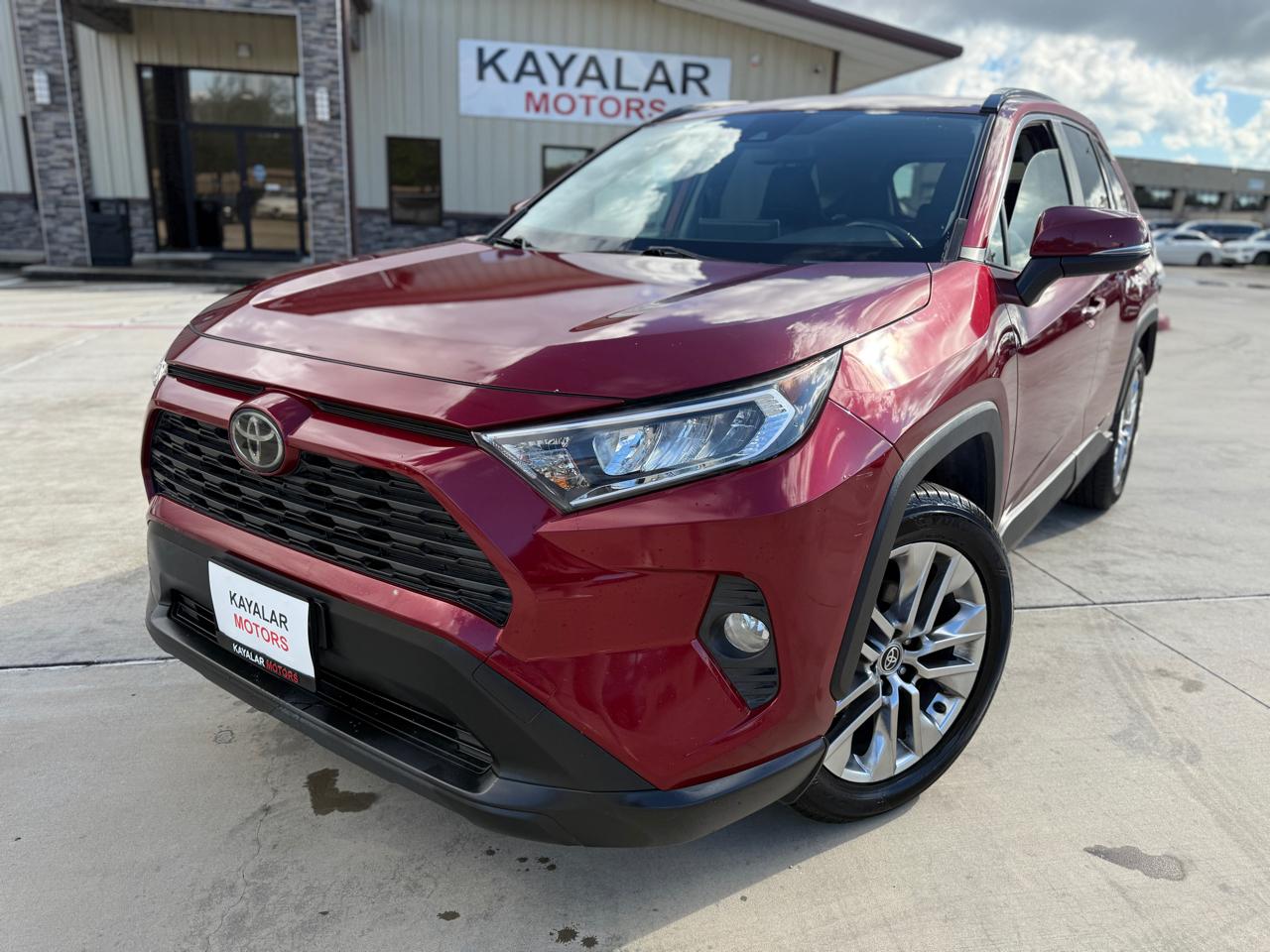 Photo 2 of 2020 Toyota Rav4 XLE for sale in Houston, TX