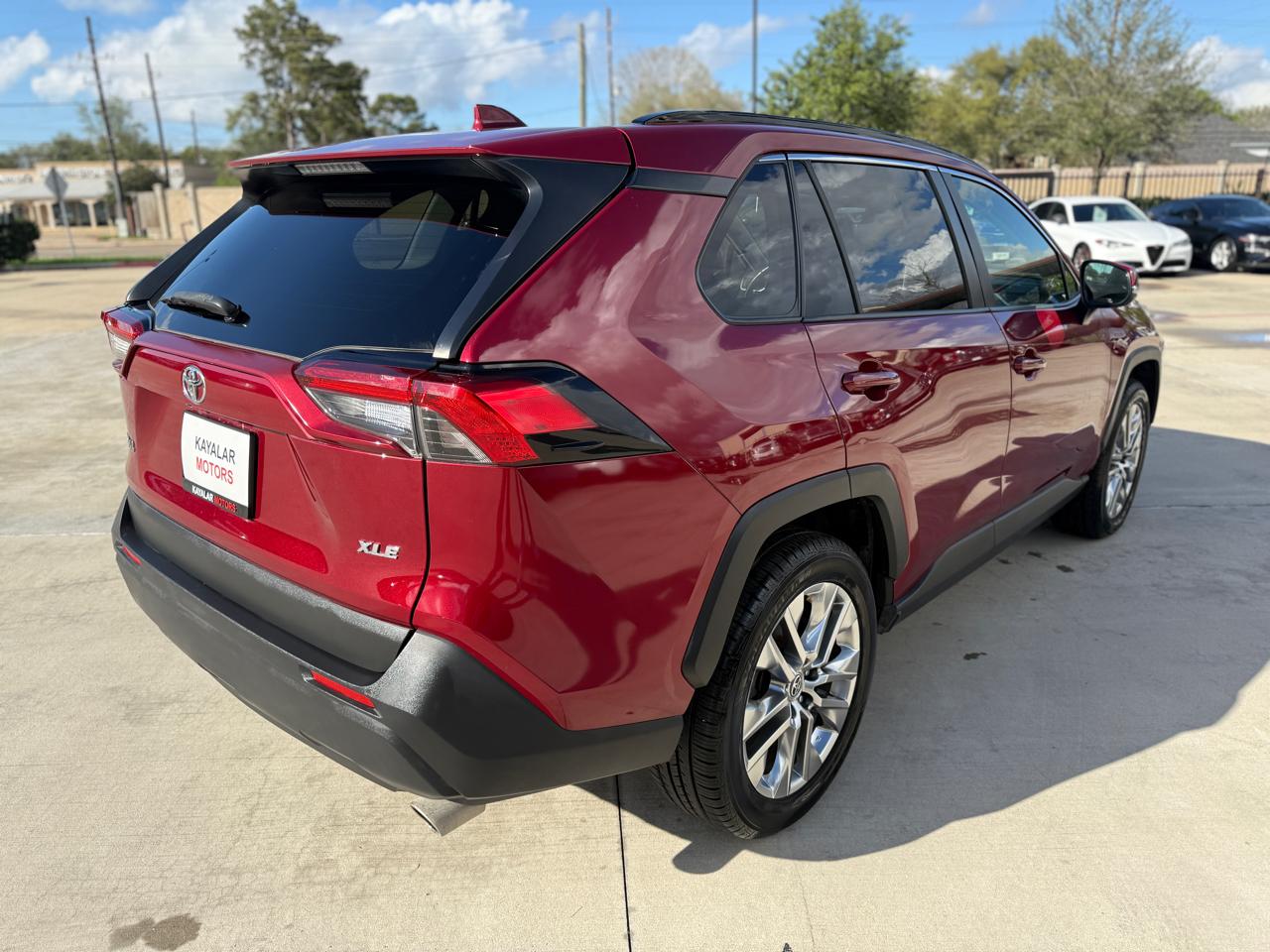 Photo 6 of 2020 Toyota Rav4 XLE for sale in Houston, TX