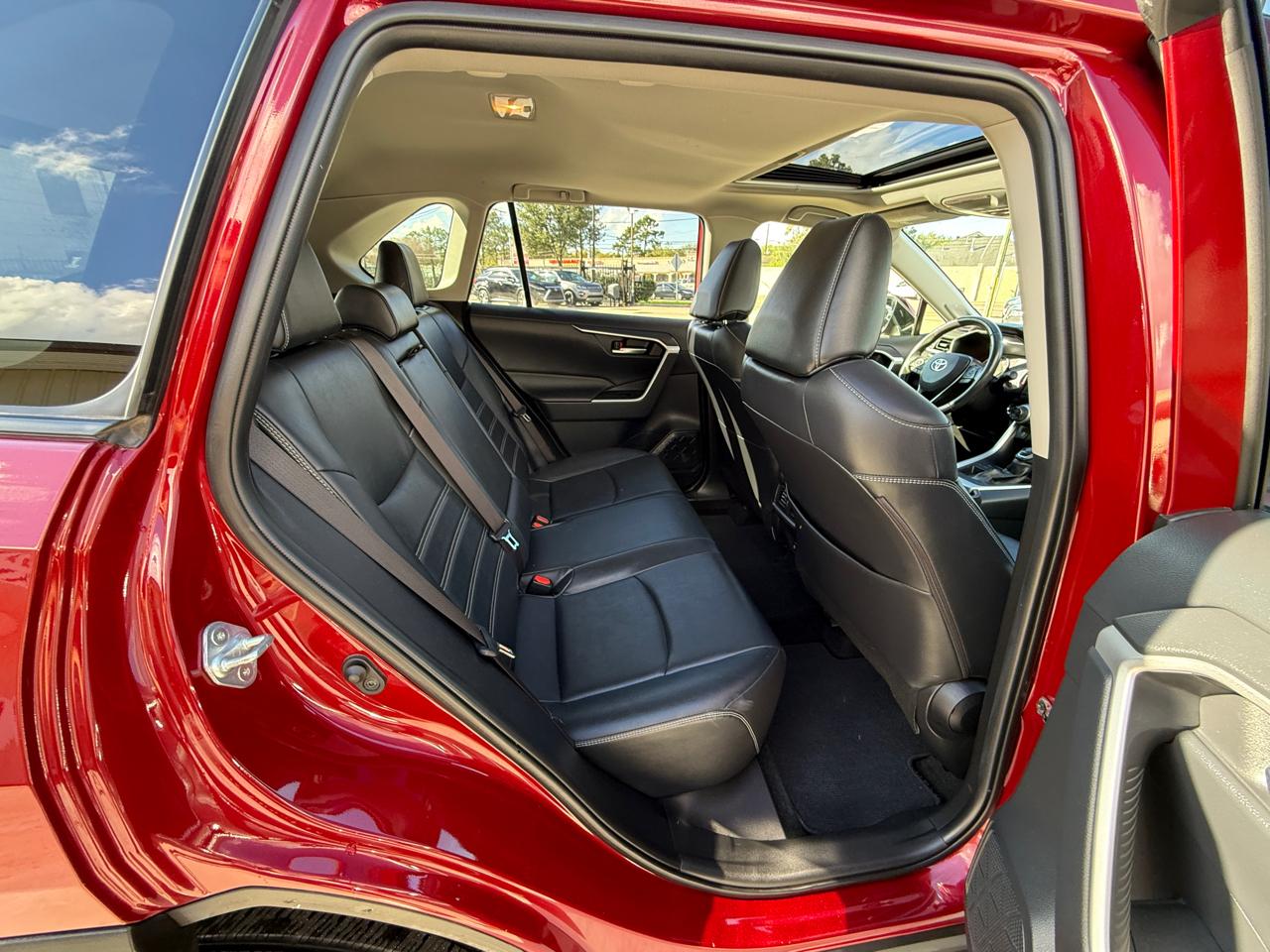 Photo 11 of 2020 Toyota Rav4 XLE for sale in Houston, TX