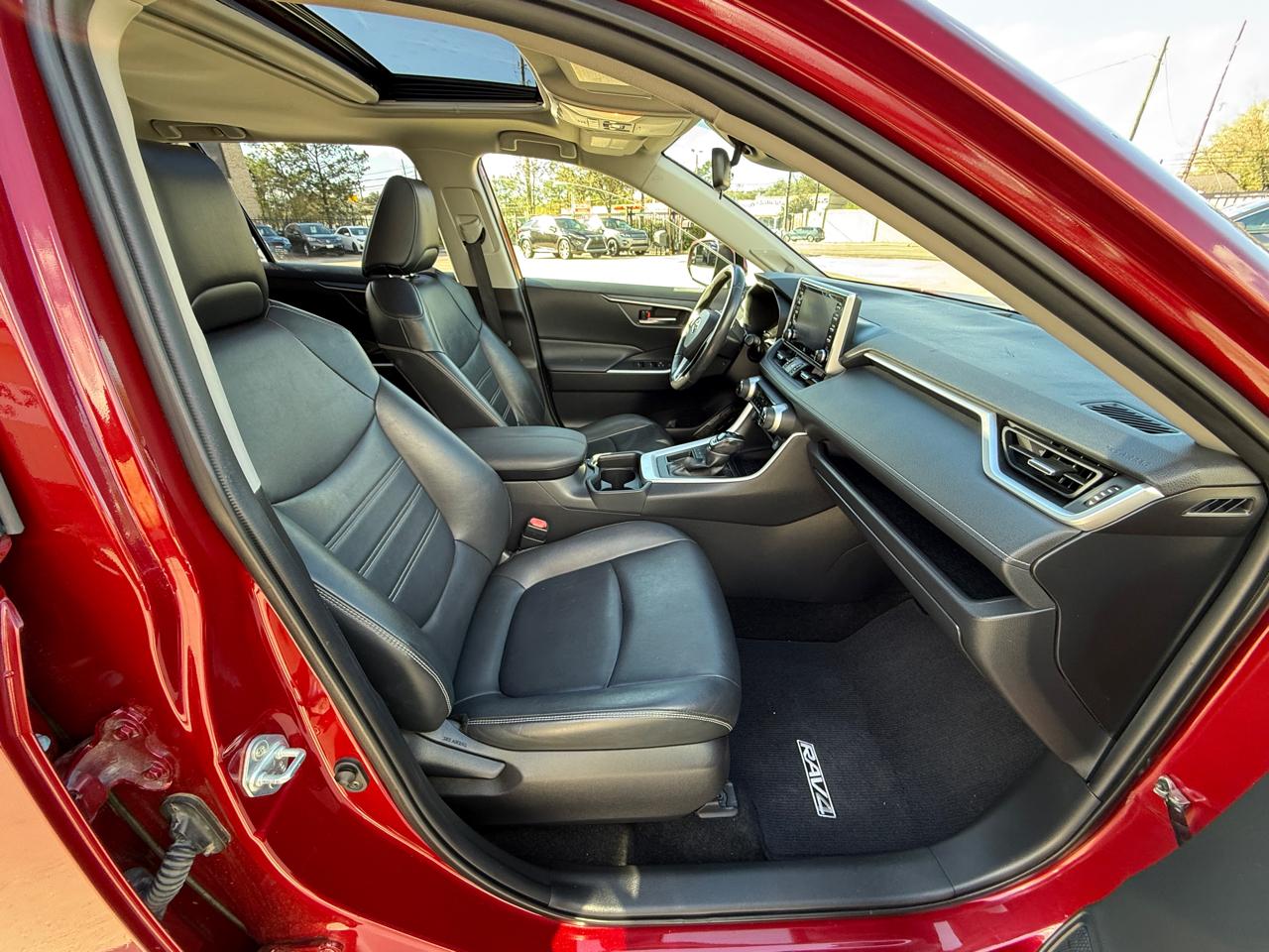 Photo 12 of 2020 Toyota Rav4 XLE for sale in Houston, TX