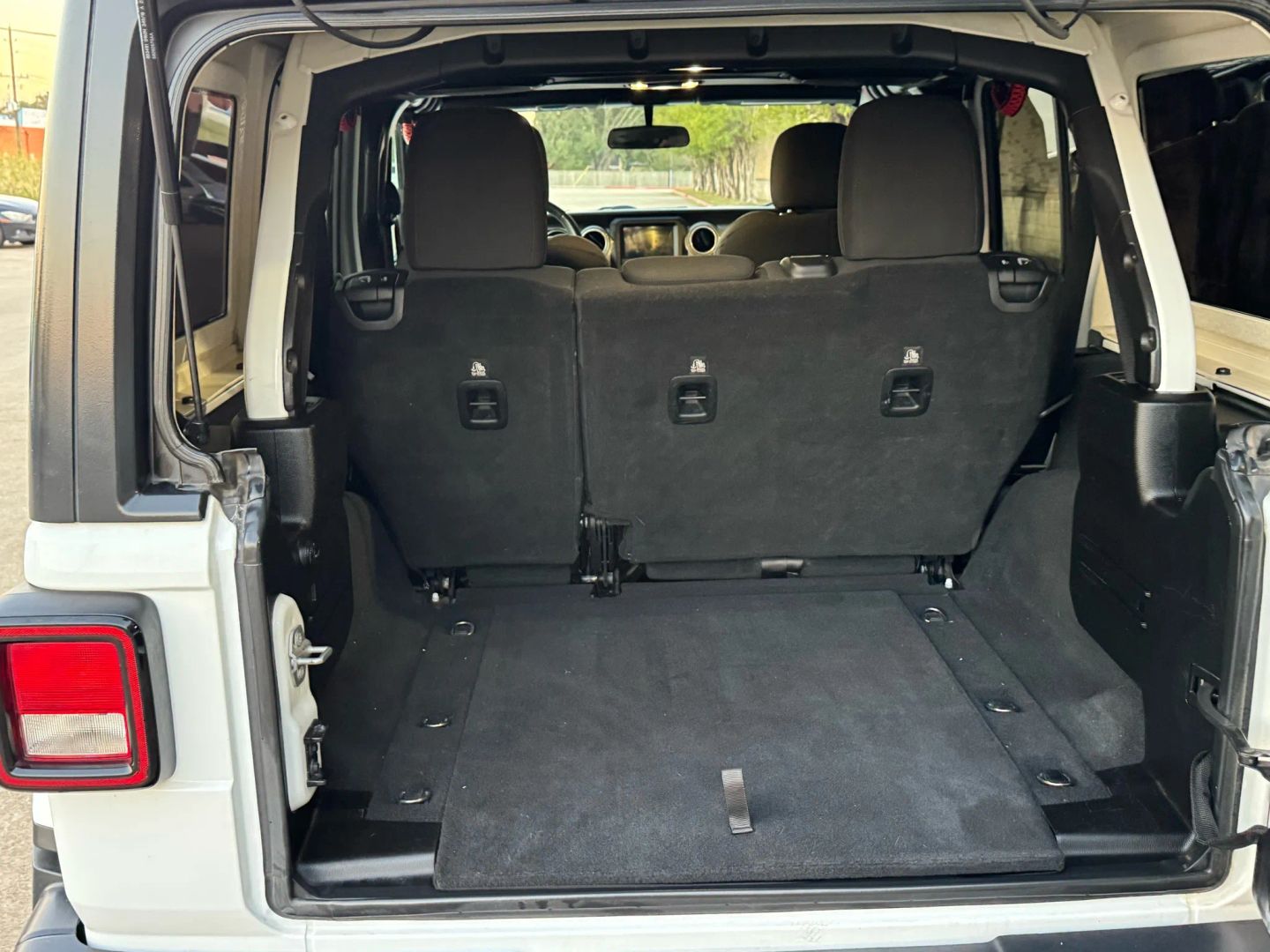 Photo 22 of 2019 Jeep Wrangler Unlimited for sale in Katy, TX
