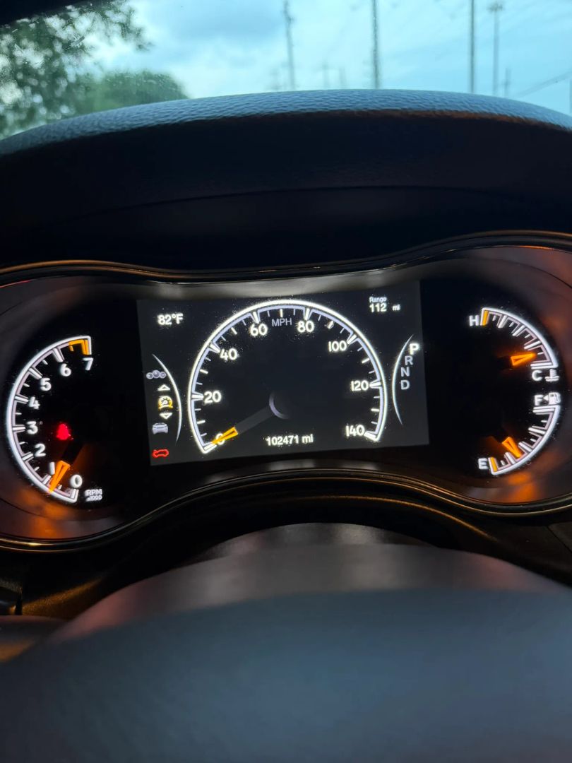 Photo 37 of 2022 Jeep Grand Cherokee Laredo, for sale in Katy, TX
