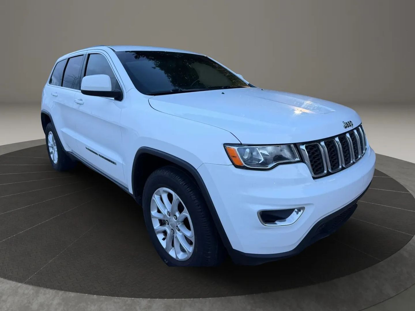 Photo 8 of 2022 Jeep Grand Cherokee Laredo, for sale in Katy, TX
