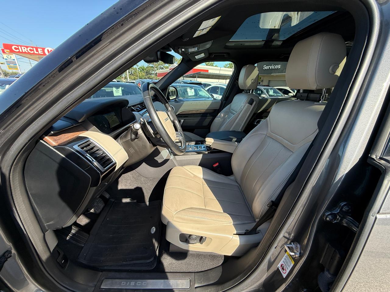 Photo 9 of 2019 Land Rover Discovery HSE Td6 for sale in Houston, TX