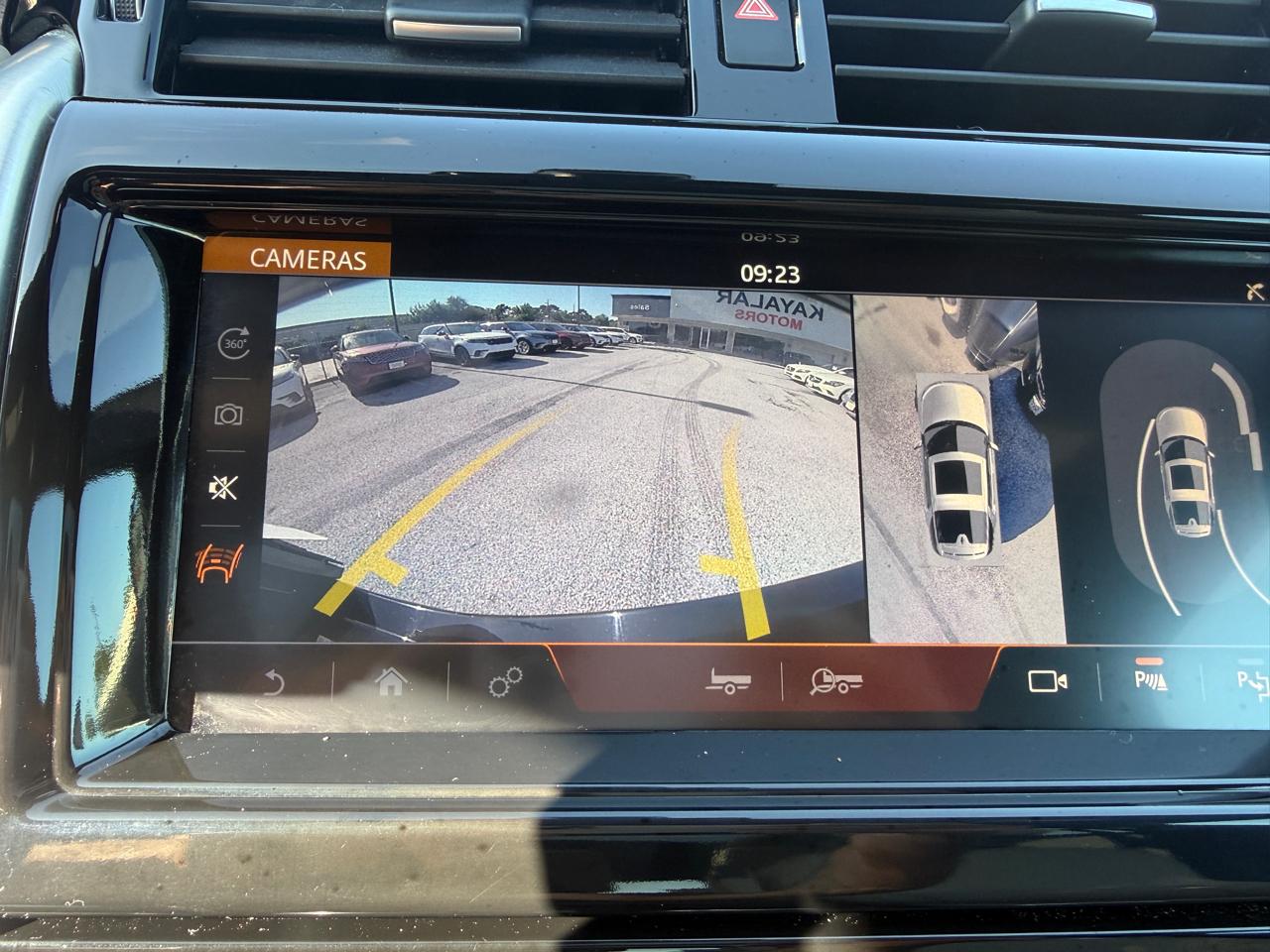 Photo 22 of 2019 Land Rover Discovery HSE Td6 for sale in Houston, TX