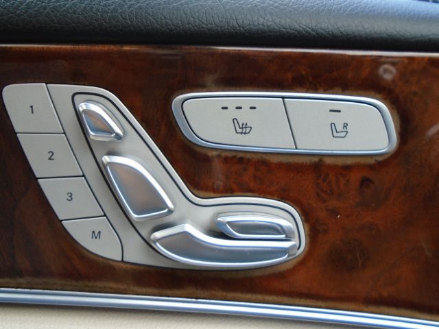 Photo 23 of 2017 Mercedes-Benz E-Class for sale in Houston, TX