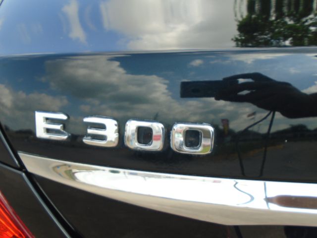 Photo 33 of 2017 Mercedes-Benz E-Class for sale in Houston, TX
