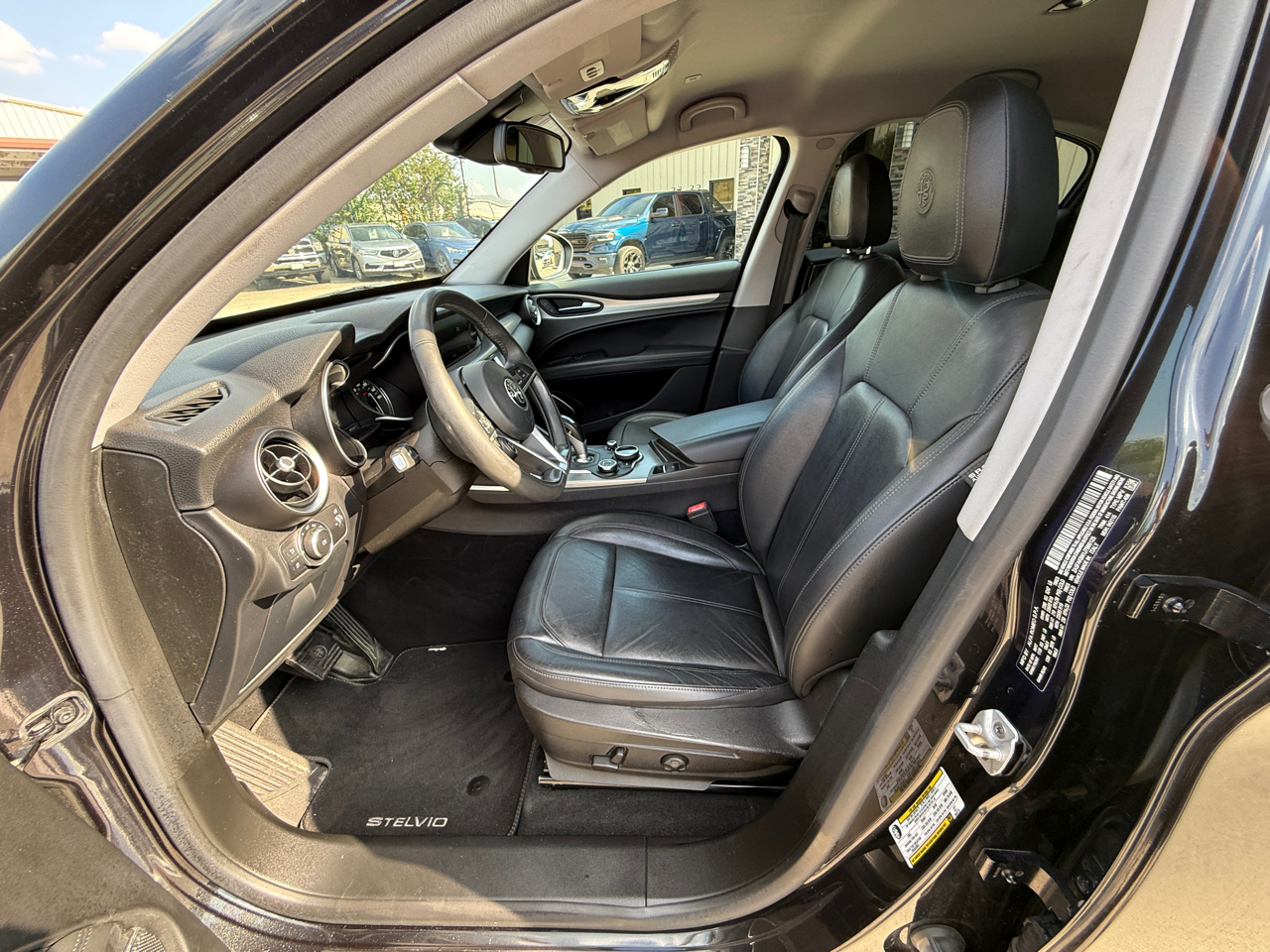 Photo 8 of 2018 Alfa Romeo Stelvio Ti for sale in Houston, TX