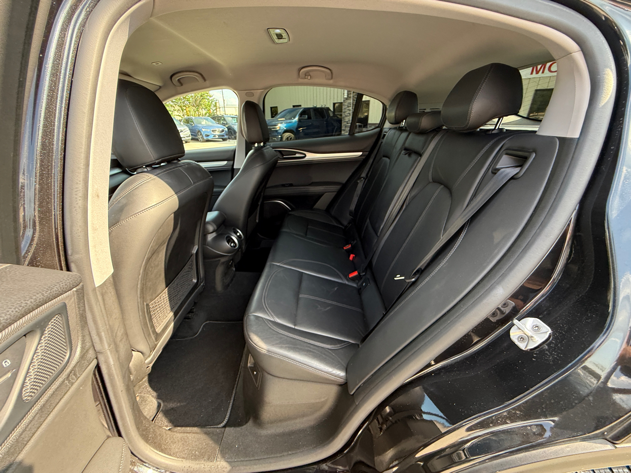 Photo 10 of 2018 Alfa Romeo Stelvio Ti for sale in Houston, TX