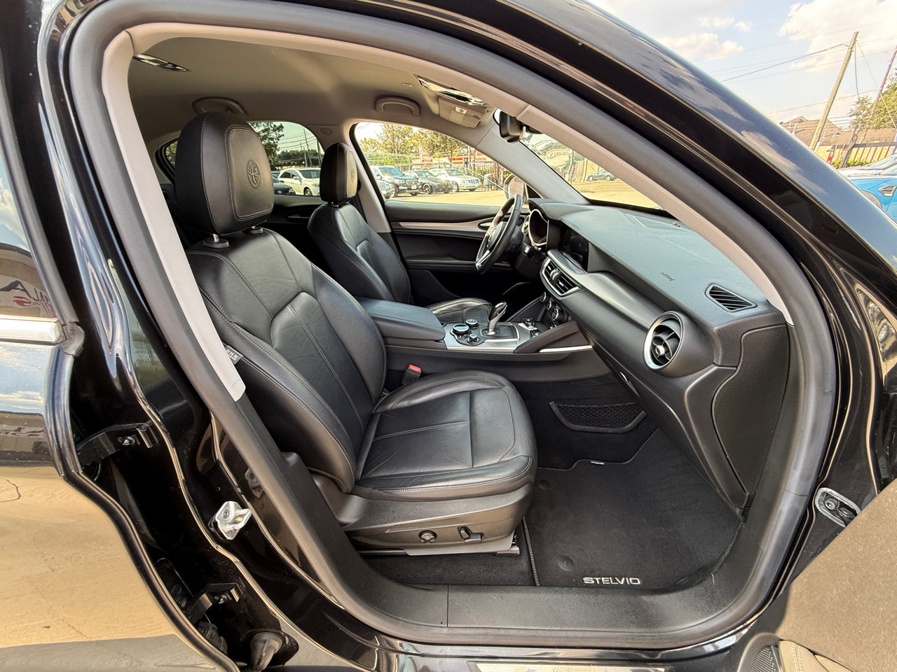 Photo 12 of 2018 Alfa Romeo Stelvio Ti for sale in Houston, TX