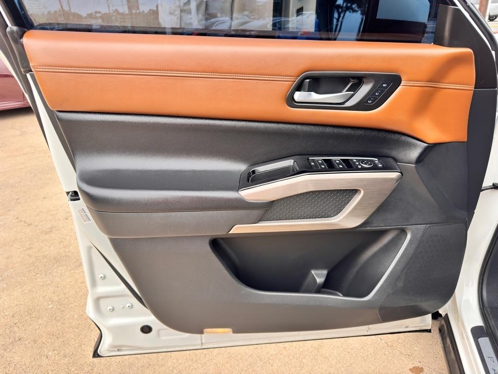 Photo 26 of 2022 Nissan Pathfinder Platinum for sale in Spring, TX