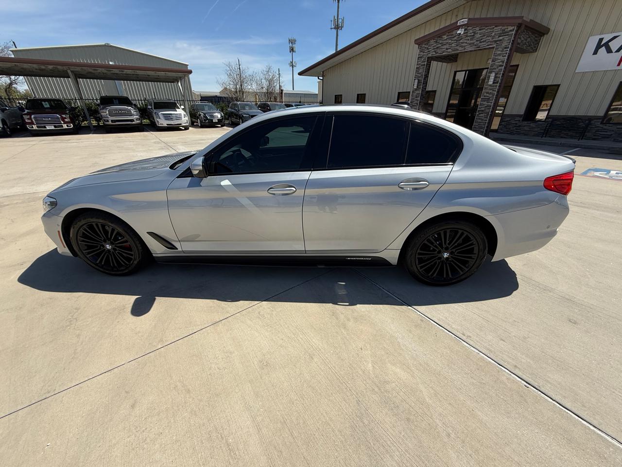 Photo 3 of 2020 BMW 530i 5-series for sale in Houston, TX