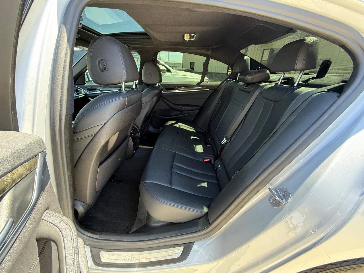 Photo 11 of 2020 BMW 530i 5-series for sale in Houston, TX