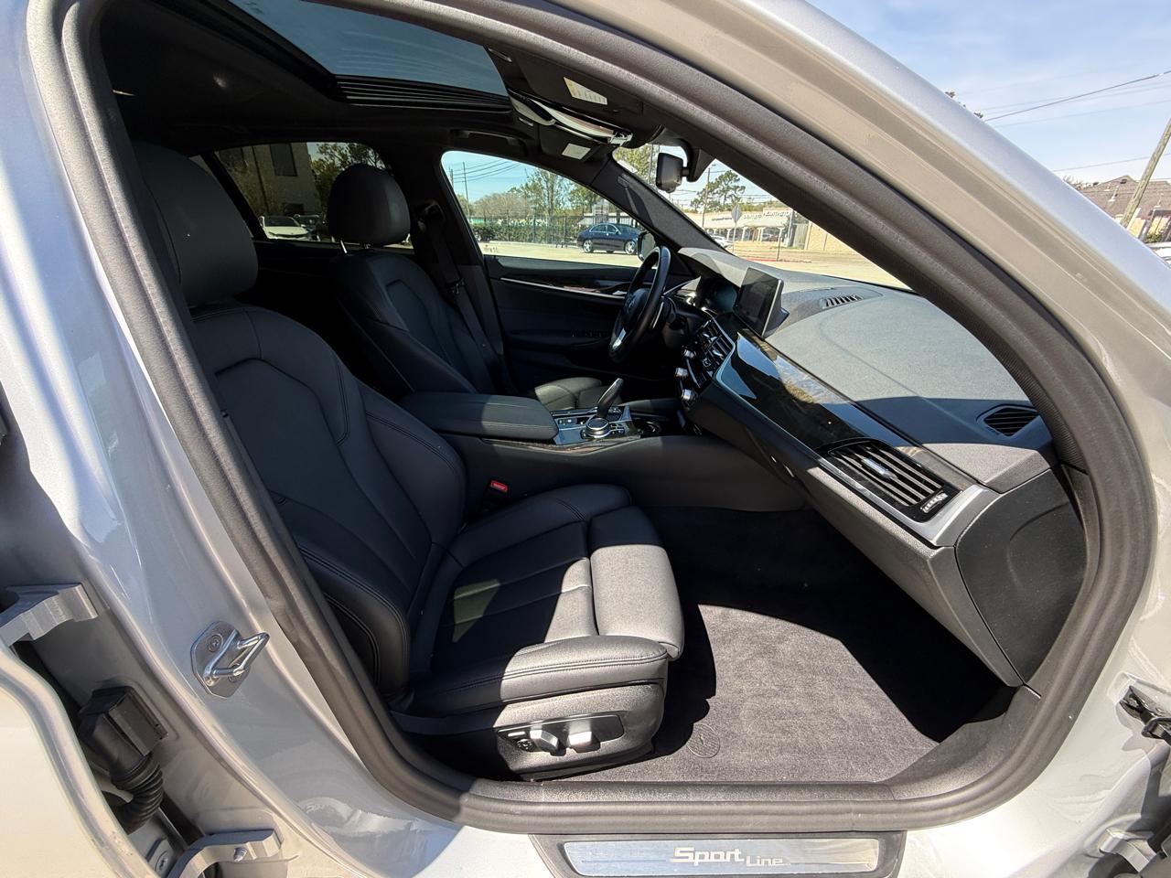 Photo 13 of 2020 BMW 530i 5-series for sale in Houston, TX